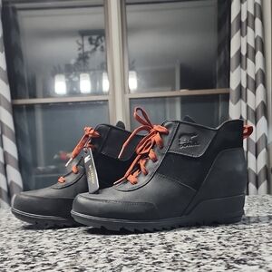 Sorel Women's Evie Sport Lace Up Boot